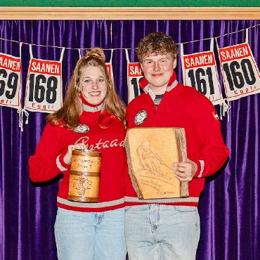 Skiclub Schönried ist Sarina-Clubmeister 2025 - Clubmeisterin Chiara Lanz, SC Schönried, und Clubmeister Janis Herrmann, SC Grund