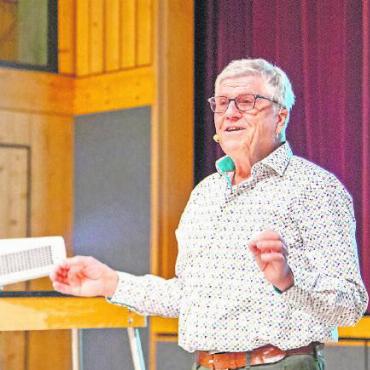 Die «leiseste Umlaufbahn der Welt» nimmt Gestalt an - Präsident Heinz Welten. FOTO: JOCELYNE PAGE