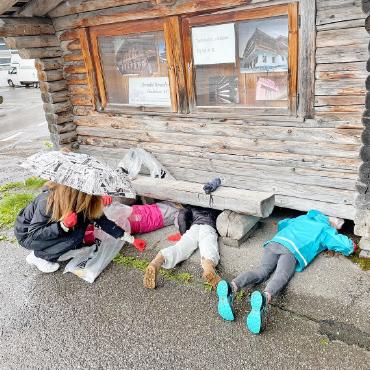 Für eine sauberere Ferienregion Gstaad Volume 2.0 - Kein Versteck ist sicher vor den »Abfalldetektiven».