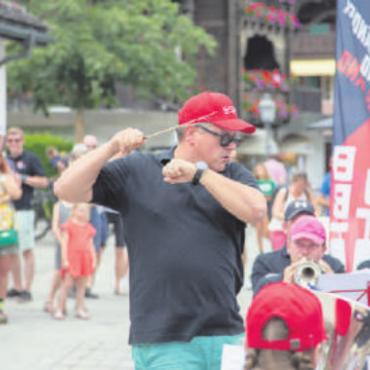 Musikalischer Nachwuchs in der Gstaader Promenade