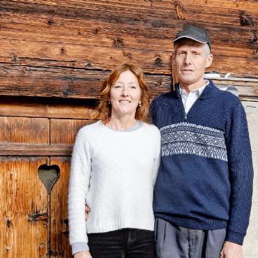 Zeitenwende mit angeketteten Berner Bären und Lust auf äussere Zier - Martin und Elsbeth von Siebenthal-Teuscher sind sich einig: «Es war eine schöne Herausforderung, dieses Haus von der vorherigen Generation zu übernehmen und zu renovieren. Es ist eine Ehre für unsere Familie, ein weiteres Kapitel in dieser langen Hausgeschichte zu schreiben.»