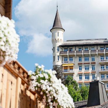 Hattrick fürs Gstaad Palace: wieder bestes Ferienhotel der Schweiz - Bereits zum dritten Mal in Folge erreichte das Gstaad Palace im «Bilanz»-Rating den ersten Platz unter den besten 50 Ferienhotels der Schweiz. FOTO: GSTAAD PALACE