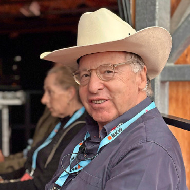Country Night Nummer 36 in Gstaad - Marcel Bach setzt sich seit 36 Jahren erfolgreich für die Country Night ein und freut sich immer wieder an der Musik. FOTO: THOMAS RAAFLAUB
