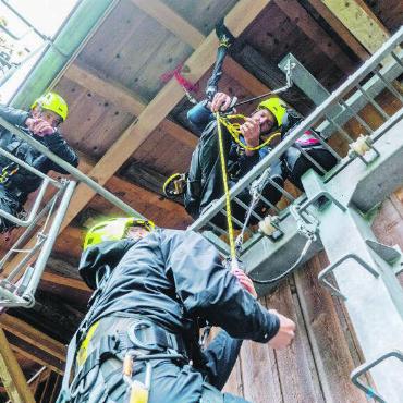 PSAgA-Kurse im Saanenland – Sicherheit in der Höhe mit zertifizierter Ausbildung