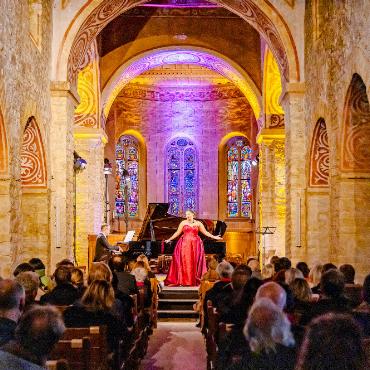 20 Jahre New Year Music Festival: Wo Nähe zum Prinzip wird - Die Sopranistin Golda Schultz und der Pianist Jonathan Ware. FOTO: PATRICIA DIETZI