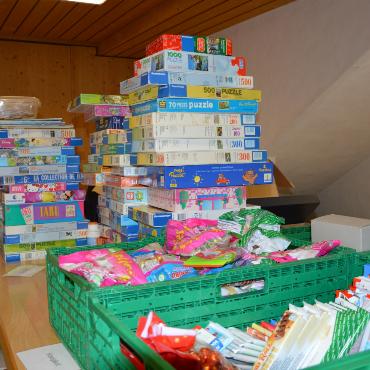 Ein Generationenprojekt der Herzlichkeit:  Aktion Weihnachtspäckli