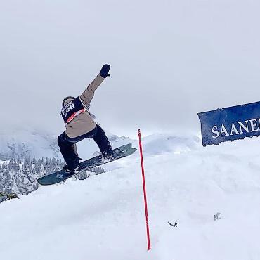 Banks und Neuschnee – das legendäre Snowboardrennen feiert Jubiläum - Jörg Talmon im Style Race am Sonntag.   FOTOS: MARIE-LINE MICHEL
