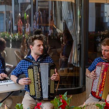 Eine «Ländlermusikwolke» schwebte über Gstaad