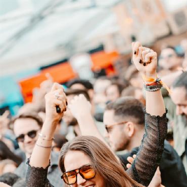 Beats über dem Saanenland: Caprices Festival auf dem Eggli - Ausgelassene Stimmung bei guten Vibes.