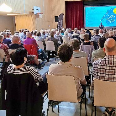 «Wir dürfen nicht am Pult eines Sachbearbeiters scheitern!» - Die Stimmberechtigten genehmigten sämtliche Anträge des Verwaltungsrats und sprachen ihm ihr Vertrauen aus. FOTO: KEREM MAURER