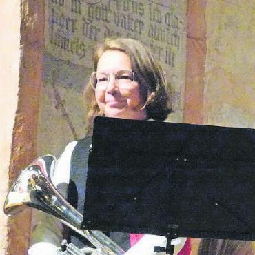 Stimmungsvoller Konzertabend in der Kirche Saanen - Einem Moment der Stille folgte der verdiente Applaus für die Solistin Evelyne Reber mit dem Stück «Send in the Clowns».