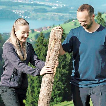 Obligatorischer Versicherungsschutz in der Landwirtschaft - Oft arbeiten die Partner:innen der Betriebsleiter oder Betriebsleiterinnen auf dem Hof mit, sind aber in vielen Fällen entweder gar nicht oder nur unzureichend versichert. FOTO: ZVG AGRISANO