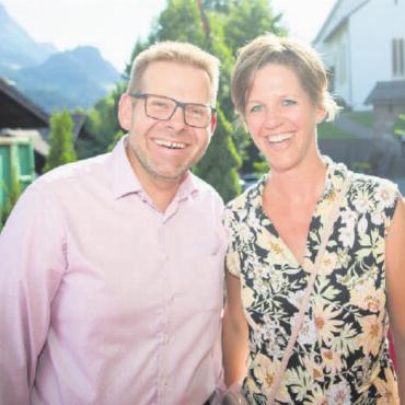 Eröffnung Gstaad Menuhin Festival & Academy AG - Auto-Sponsor B.I. Collection vertreten durch Stéphane Willi, mit Lebenspartnerin Nicole Pfister.