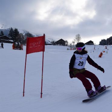 Schneesport in verschiedenen Variationen