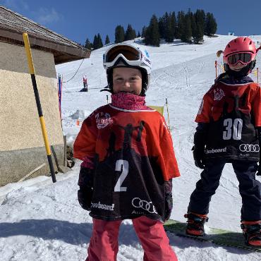 Samira und Damien in den Steilwandkurven