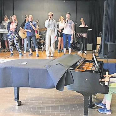 Promenadenkonzert - Die Klasse GYM 1 bei der Bandprobe. FOTO: ZVG