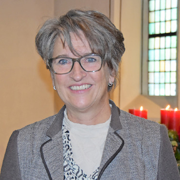 Drei neue Ratsmitglieder - Schaut trotz grossen Herausforderungen positiv in die Zukunft: Monika Steiner, Präsidentin des Kirchgemeinderats Saanen-Gsteig.FOTO: ANITA MOSER
