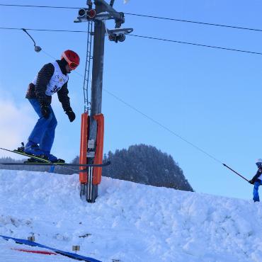 Schneesport in verschiedenen Variationen