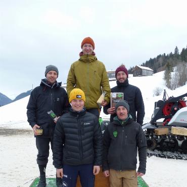 Zufriedene Gesichter am Skiclubrenntag an der Hublen