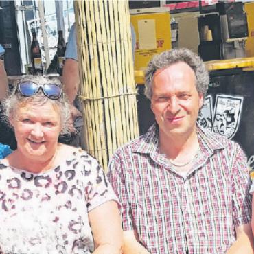 Ländlerfest Gstaad oder «Musik ist ein gelebtes Gefühl» - Das zufriedene OK-Team: v.l. Arnold Welten, Marianne Welten, Hanspeter Dolder und Erika Marending.