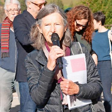 Unterwegs auf literarischen Pfaden - Liliane Studer leitet die Schreibwerkstatt, die in diesem Jahr bereits zum fünften Mal stattfand.
