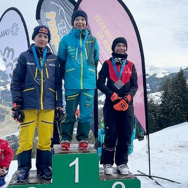 JO-Renntag St. Stephan mit 230 Kindern - Das Podest der Kategorie Knaben U14.