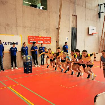 Saaner Athletinnen am Kantonalfinal UBS Kids Cup Team - U14 Burgdorf Biathlon: Start U14 zum Biathlon-
Wettkampf.