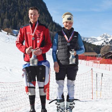 Beste Bedingungen am 48. Ludi-Cup - Noemie Reichenbach (RLZ Gstaad) erzielt bei den Mädchen die Bestzeit. Nicolas Herrmann (RLZ Gstaad) fährt bei den Knaben die schnellste Zeit.