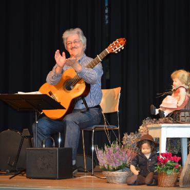 Mani Matters Lieder an der Seniorenfeier