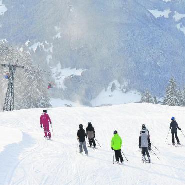Erfolgreiches Brückenbauen über den Röstigraben - Fünf erfolgreiche Wochen des Projektes Deux im Schnee gehen diese Woche zu Ende. FOTO: ZVG
