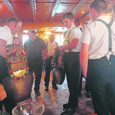 Schöner Sonntag im «Bären» Gsteig