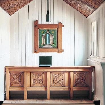 Zweites Leben für die Castellan-Kapelle - Ein einfacher Laptop dient als Beicht-o-mat in der Castellan-Kapelle.