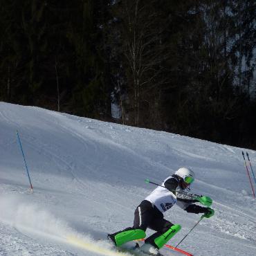 Zufriedene Gesichter am Skiclubrenntag an der Hublen