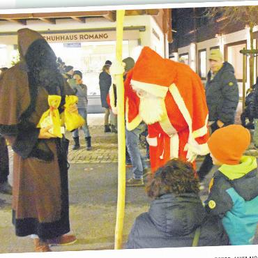 Samichlöisla, so weit das Auge reicht - Der Samichlous hört geduldig zu. FOTOS: ANITA MOSER