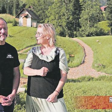 Hautnah dabei - Die Regisseure erklären im Interview, warum die Saaner:innen unbedingt dieses Freilichttheater besuchen sollten. SCREENSHOT AUS DEM TRAILER