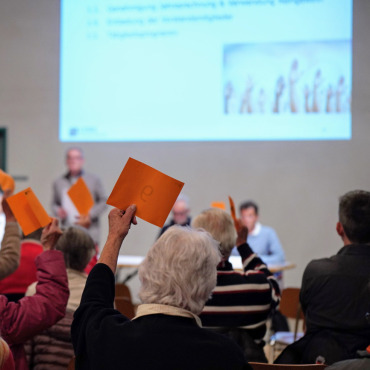 Zukunftsweisende Entwicklungsprojekte an der Lenk - Sämtliche Traktanden wurden angenommen.   (Foto: Armin Berger)