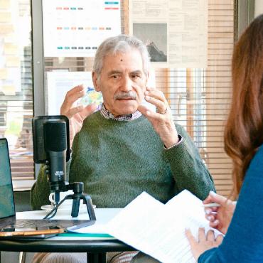 Ein Treffen, das nachhallt: Oswald Sigg und seine alarmierenden Prognosen - Im Frühling 2024 reiste Oswald Sigg nach Gstaad, um mit dem AvS ein Interview über sein neuestes Buch zu führen. FOTO: KEREM MAURER