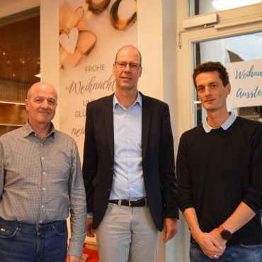 Führungswechsel nach  20 Jahren Stiftungsrat - Simon Graa (links) übernimmt Ende des Jahres das Amt des Stiftungsratspräsidenten von Matthias Brunner (Mitte). Begleitet wird er auch zukünftig vom  Institutionsleiter Markus Kindler. (Foto: AvS)