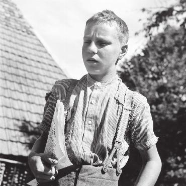 Ein Berner «Zeichen der Erinnerung» – über ein schwieriges Kapitel der Schweizer Geschichte - Verdingbub, Kanton Bern, 1944. BILD: PAUL SENN © GKS