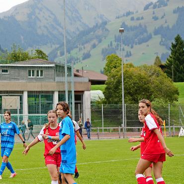 FC Sarina schiesst sich zum Sieg - FC Sarina in Aktion.