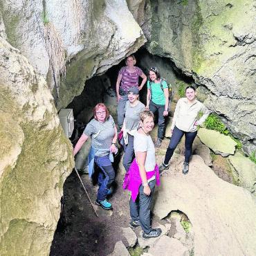 Auf Zeitreise zwischen Natur, Geschichte und Genuss - Höhlenbesuch im Mamilchloch