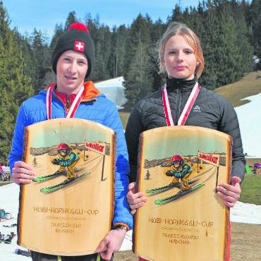 Mobi-Horneggli JO-Cup, Fondueplausch und Klubrennen – ein gelungener Saisonschluss - Matthias von Siebenthal (links) und Mia Herrmann (rechts) waren als Tages schnellste am letzten Samstag nicht zu bezwingen.