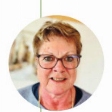 Die sorgende Gemeinschaft – das soziale Rückgrat des Saanenlandes - Für mich bedeutet Engagement in der Kirchgemeinde gelebte Nächstenliebe. Jeden Montagnachmittag geht eine Vierergruppe aus der Kirchgemeinde ins Altersheim Pfyffenegg und spielt
mit den Bewohnerinnen und Bewohnern Lotto. Die Freude und Dankbarkeit, die zurückkommt, berührt uns jedes Mal.Brigitte Linder, Kirchgemeinderat Saanen-Gsteig