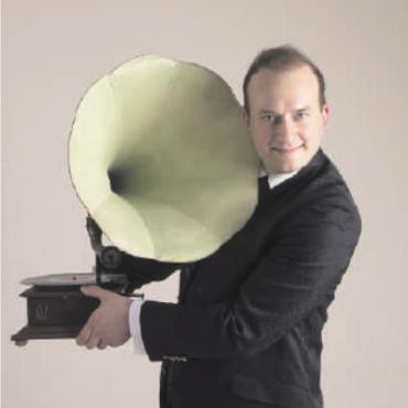 Lieder der klassischen Moderne und Evergreens der Operette - Tenor Daniel Behle. FOTO: ZVG