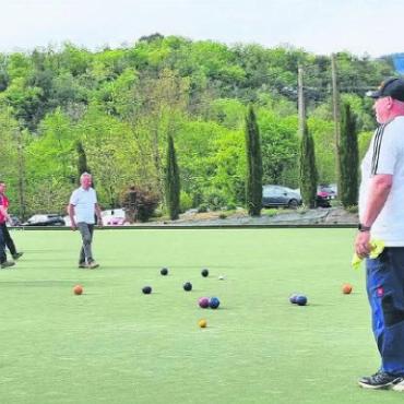 Saisonstart des Bowls Club Gstaad und Ausblick - Bowls in Frankreich 2023: Turnierbetrieb der Bowls Clubs Val-de-Ligne und Gstaad.