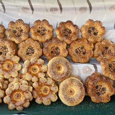 Amnesty-Gruppe Saanenland: Freispruch für Rita Karasartova - Usbekisches Brot: Beim Konflikt geht es um Land- und Wasserzugang – um die Ernährungssicherheit.