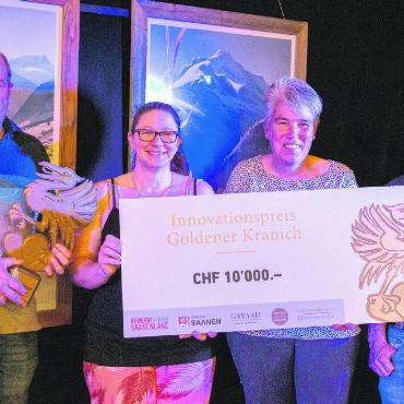 Mit frischen Ideen und Gemeinschaftsgeist: die Gstaader Messe - Das Team des Dorfladens Turbach hat den erstmals verliehenen Goldenen Kranich gewonnen.