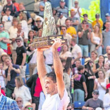 Swiss Open Gstaad 2023: Schweizer setzen perfekten Schlusspunkt - Pedro Cachin feierte in Gstaad seinen allerersten ATP‑Sieg. Er gewann gegen den Spanier Albert Ramos‑Viñolas. FOTOS: JOCELYNE PAGE