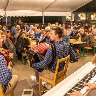 Eine «Ländlermusikwolke» schwebte über Gstaad
