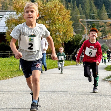 Wetterglück am 45. Arnenseelauf - Kinder unterwegs…